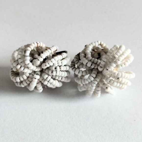 1950s Vintage White Beaded Earrings, Screw Back Style - Picture 1 of 2